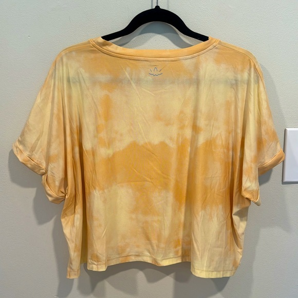 BEYOND YOGA Cloudy Never Been Boxy Tee in Limoncello Cloud Tie Dye sz L EUC RARE - Picture 4 of 4